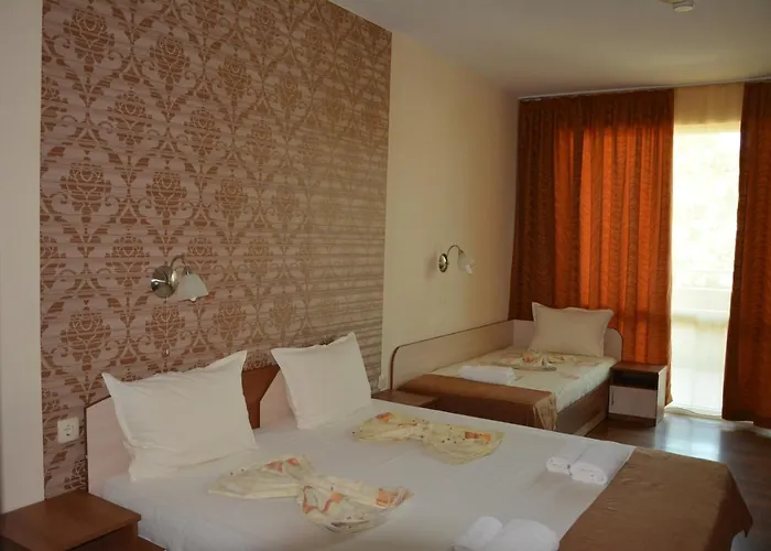 семеен детелини 2* プリモルスコ