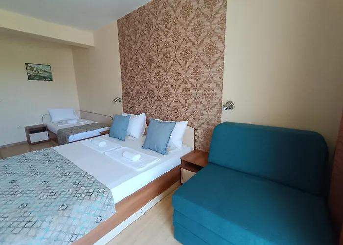 семеен детелини プリモルスコ