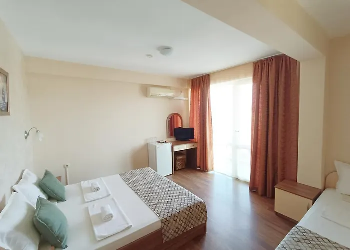 семеен детелини ホテル 2*