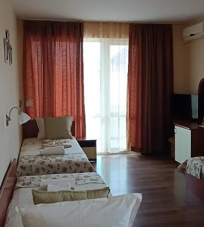 酒店 семеен детелини 2*