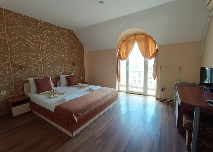 семеен детелини Hotel